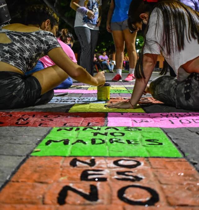 Rayuela Feminista en la Plaza Centenario