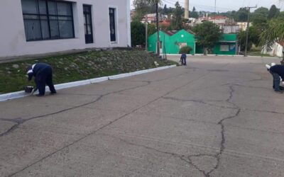 Trabajo de trazado vial y delimitación urbana.