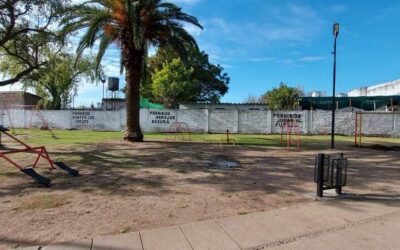 Se recuperaron juegos infantiles y se instalaron en la plaza alborada.