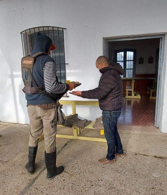 Entrega de indumentaria y elementos de trabajos al personal municipal.