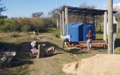 Tareas de cerramiento y seguridad de los tanques de abastecedores de agua del barrio 120 viviendas.