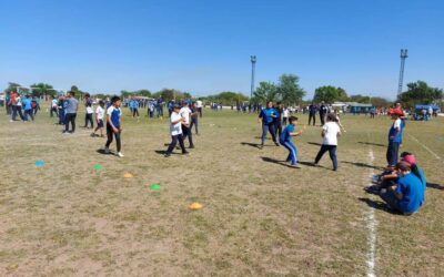 Actividades deportivas y recreativas en el Polideportivo municipal.