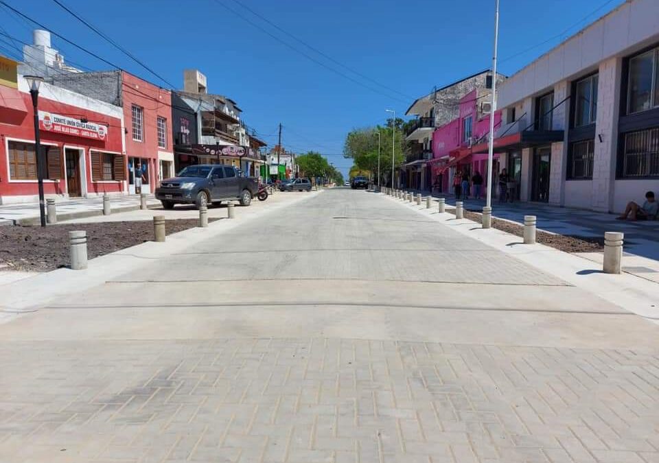 Habilitación de la segunda etapa de la obra de renovación urbana en la calle Supremo Entrerriano.