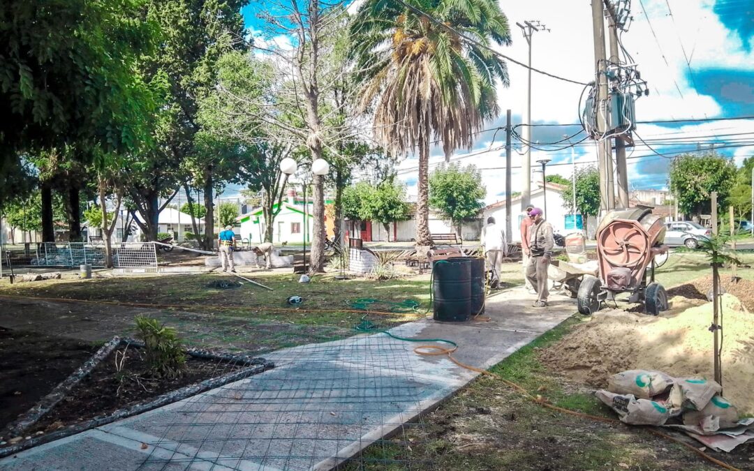 Puesta en valor de la plaza 2 de Abril.