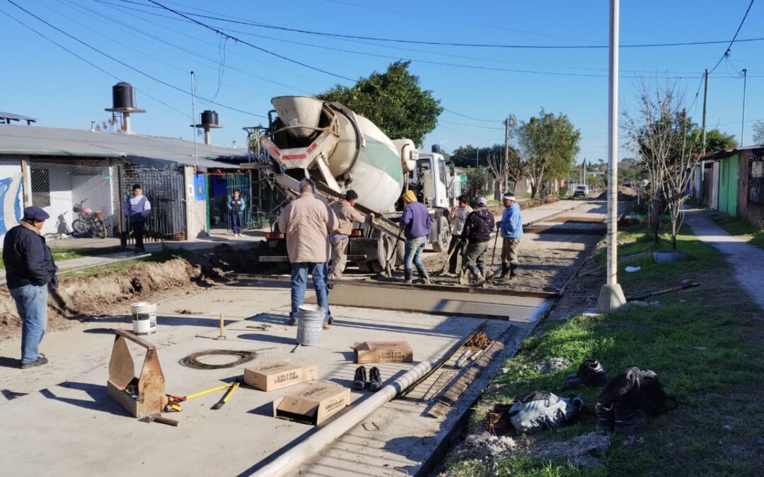 Pavimentación de calle Supremo Entrerriano.